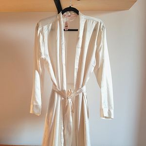 NWT Vintage Victoria's Secret ivory silky robe